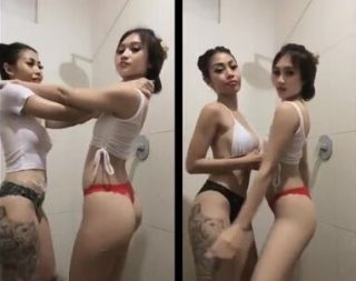 Dua Cewek Joget Hot
